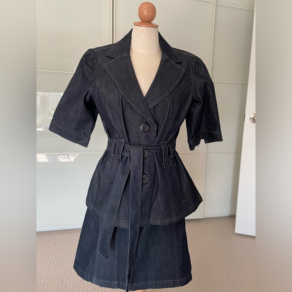 Ladies skirt & jacket